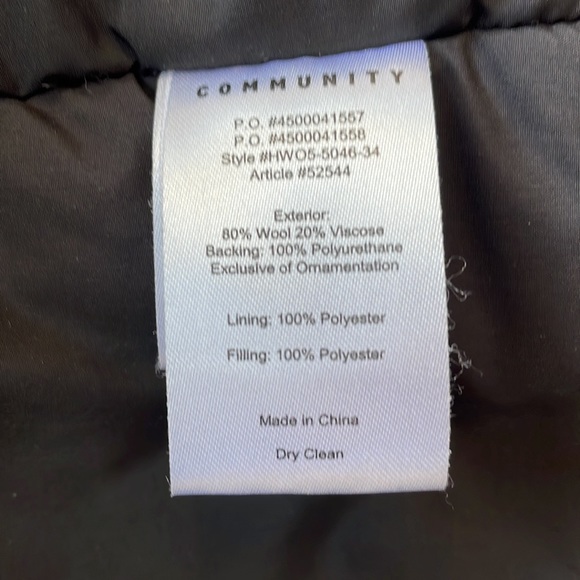 Community (Aritzia) coat - Picture 4 of 4